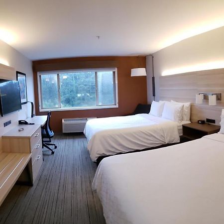 Holiday Inn Express Fort Bragg By Ihg Екстер'єр фото