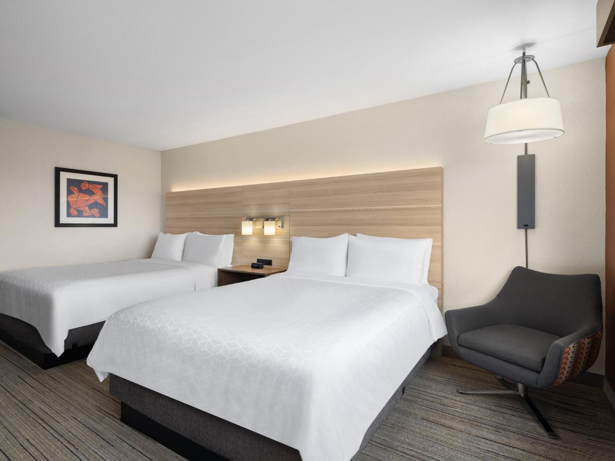 Holiday Inn Express Fort Bragg By Ihg Екстер'єр фото