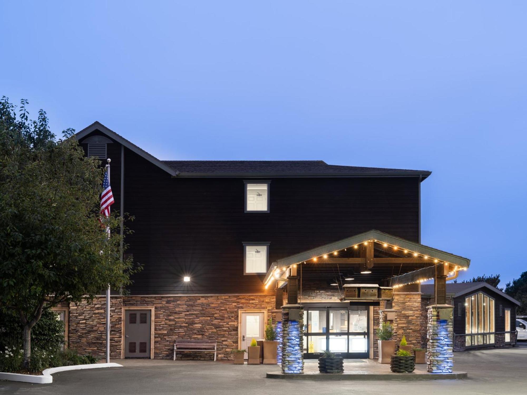 Holiday Inn Express Fort Bragg, An Ihg Hotel Екстер'єр фото