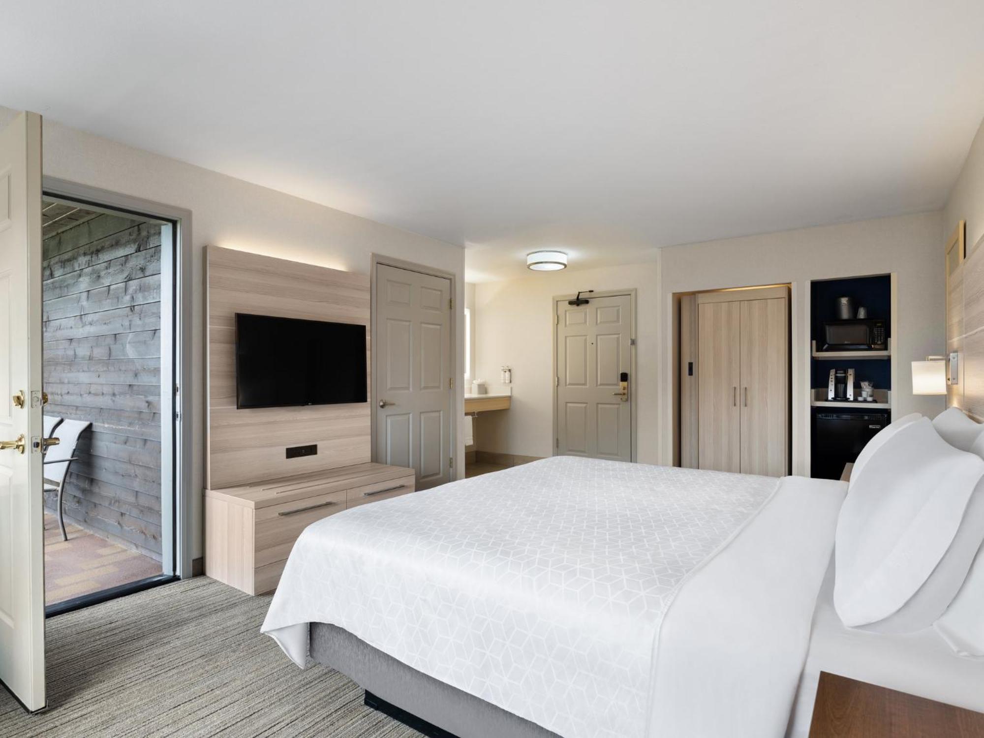 Holiday Inn Express Fort Bragg By Ihg Екстер'єр фото