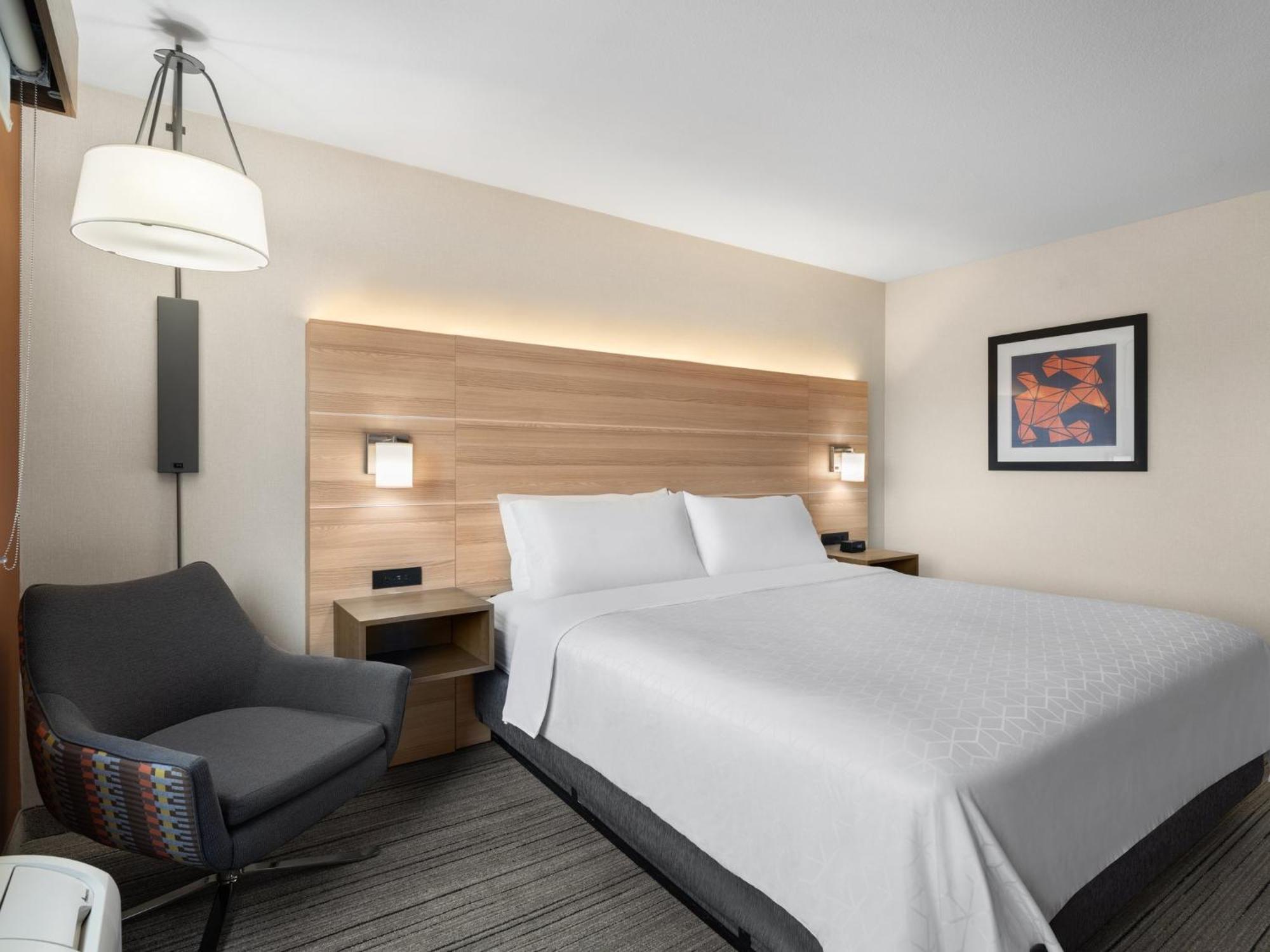Holiday Inn Express Fort Bragg By Ihg Екстер'єр фото