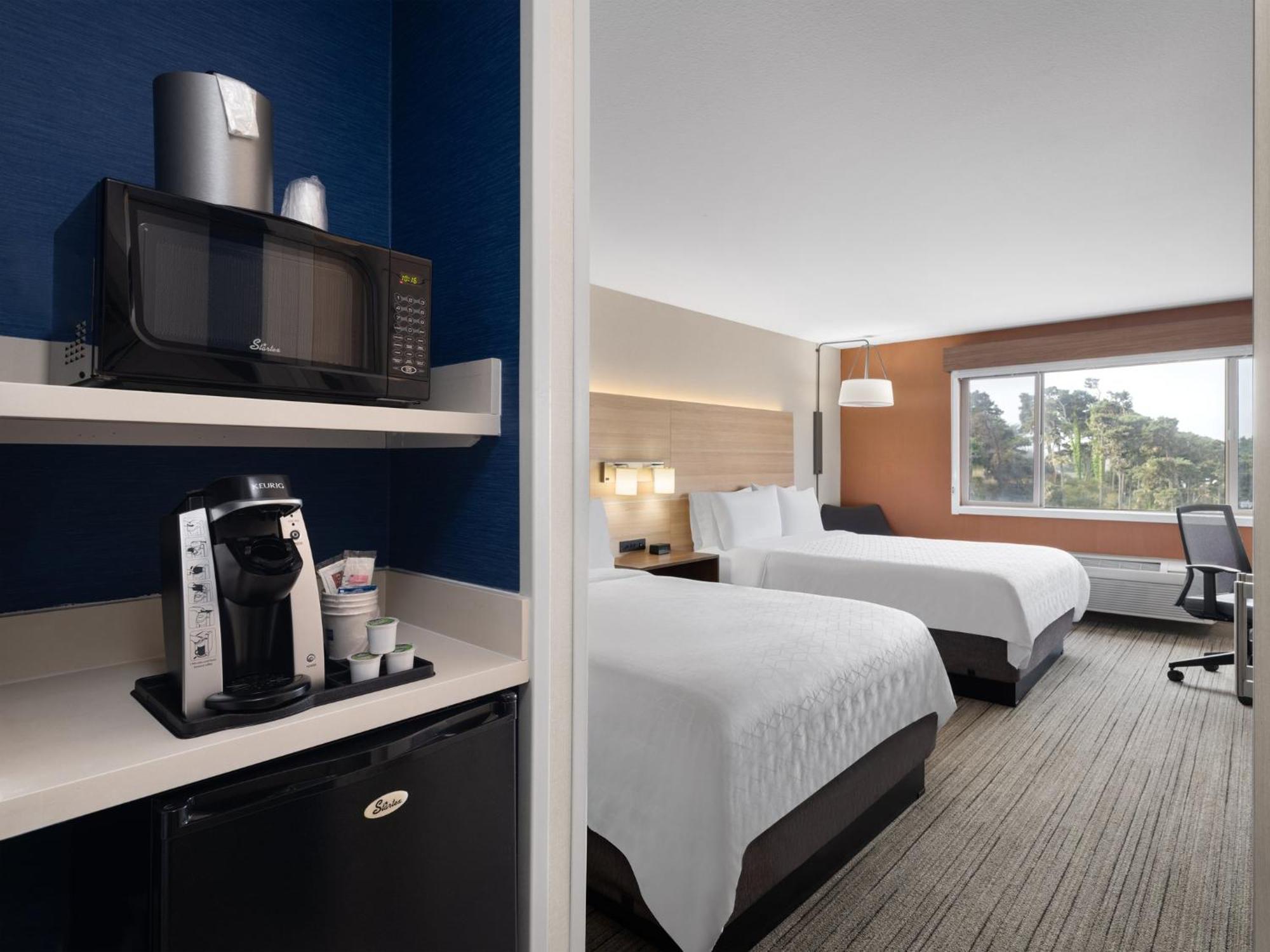 Holiday Inn Express Fort Bragg By Ihg Екстер'єр фото