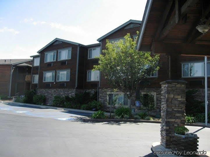 Holiday Inn Express Fort Bragg By Ihg Екстер'єр фото